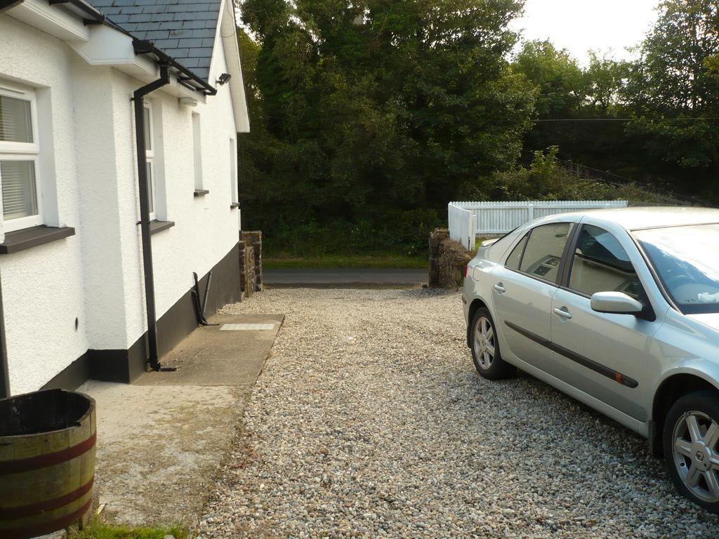 Craigalappan Cottages Holiday Home Бушмилс Экстерьер фото
